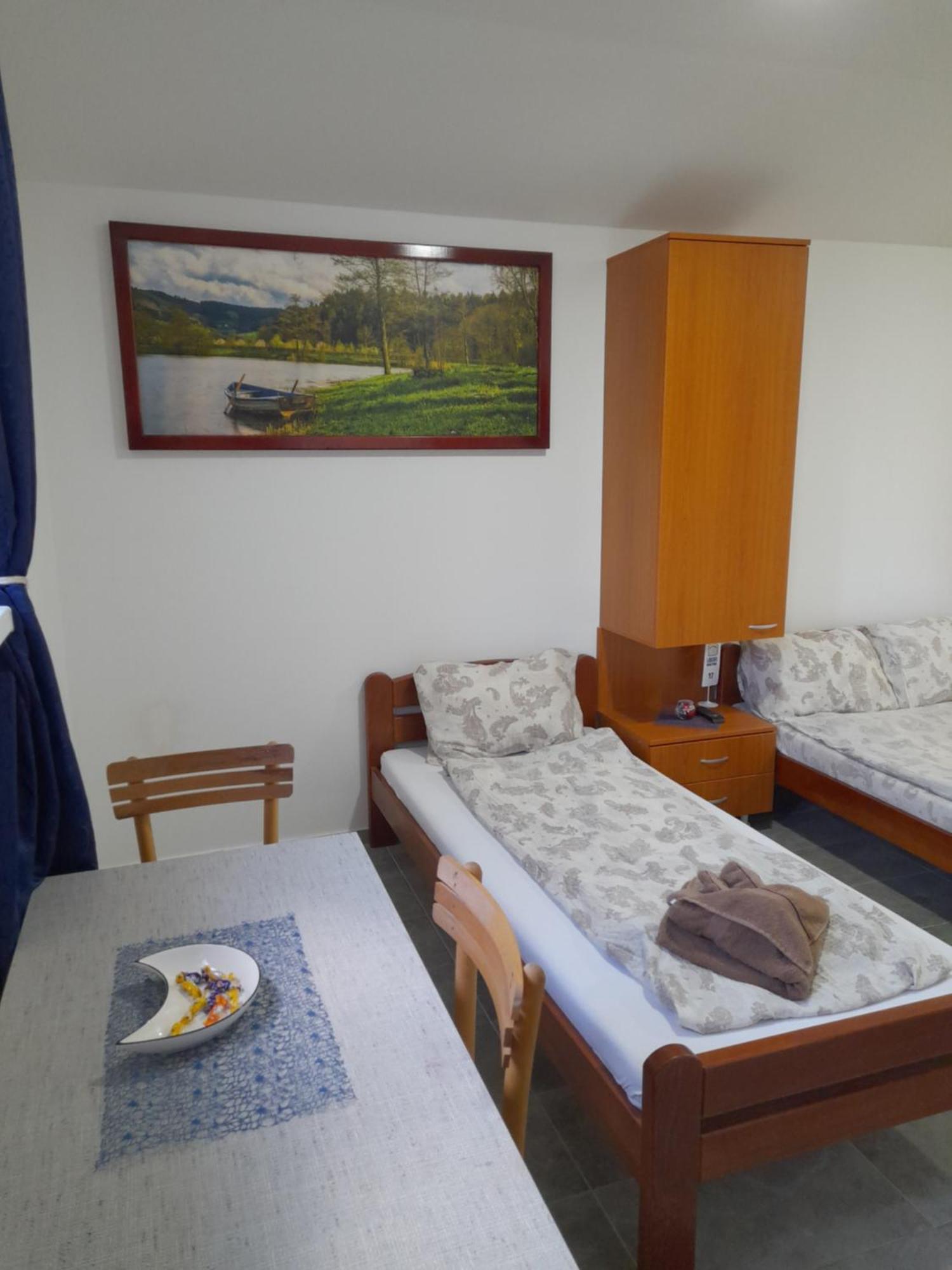 Libero Apartmani Surčin Camera foto