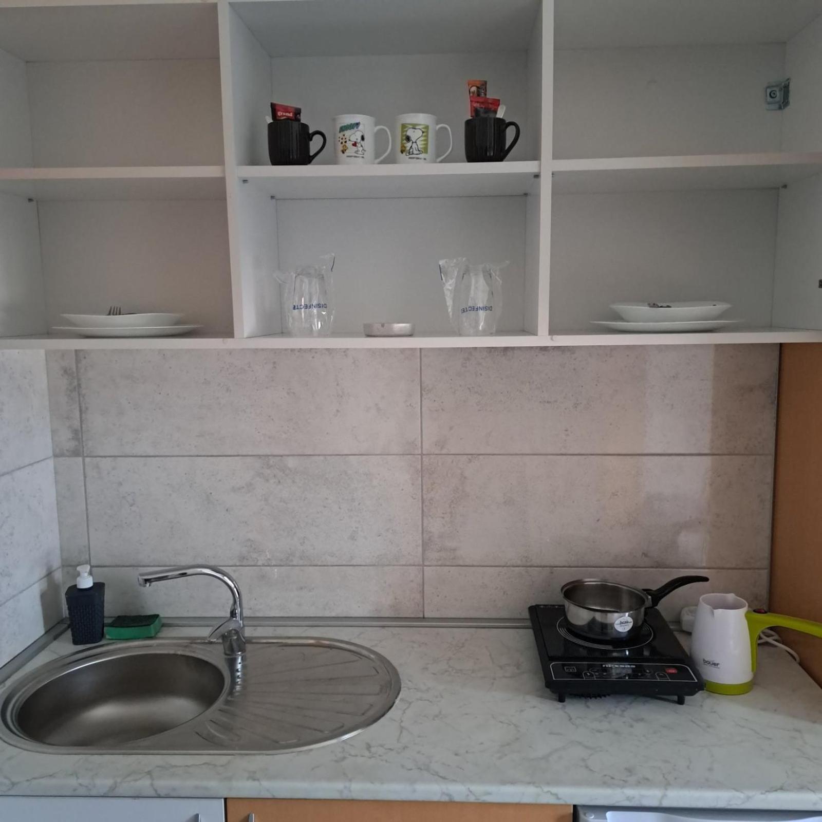 Libero Apartmani Surčin Camera foto