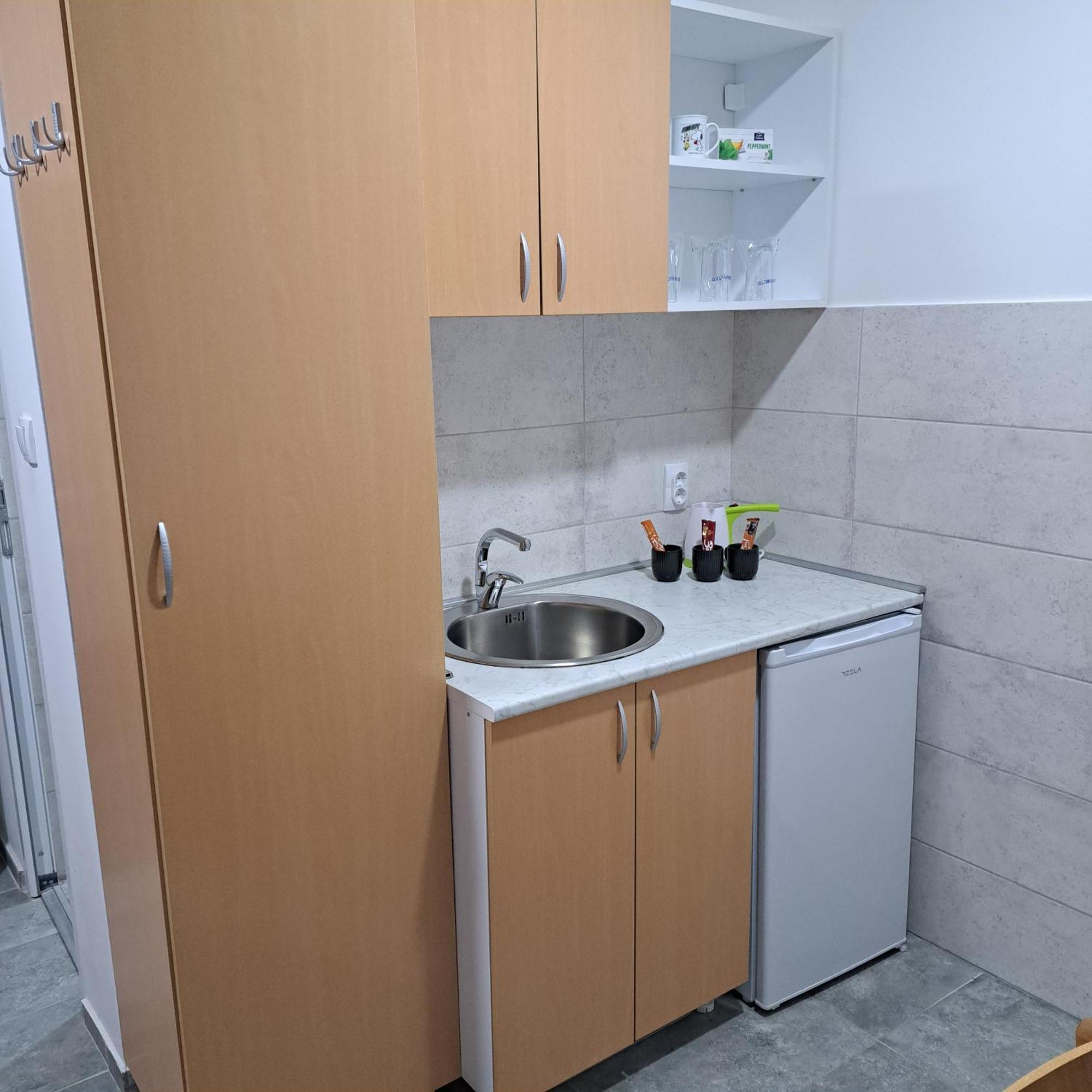 Libero Apartmani Surčin Esterno foto