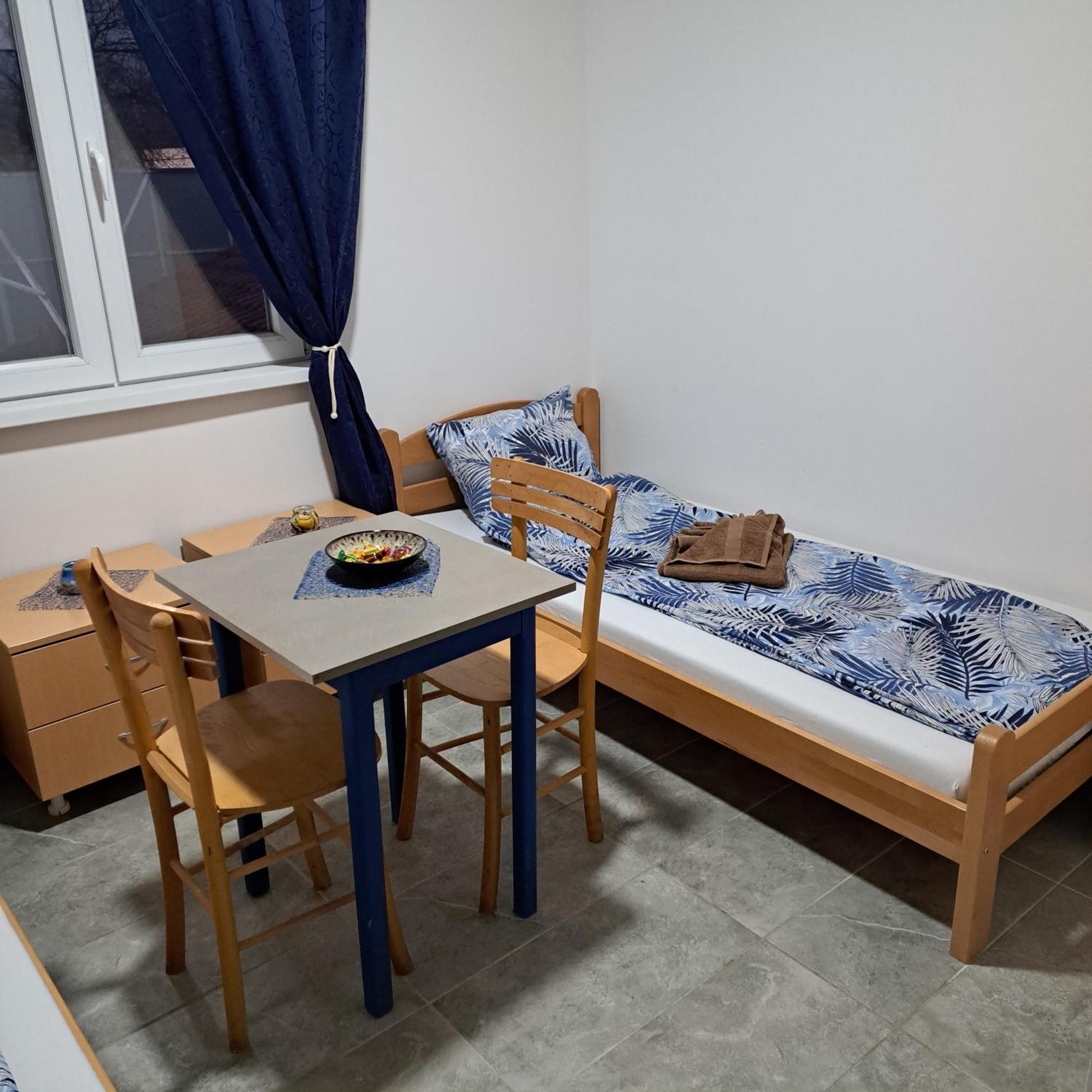Libero Apartmani Surčin Esterno foto